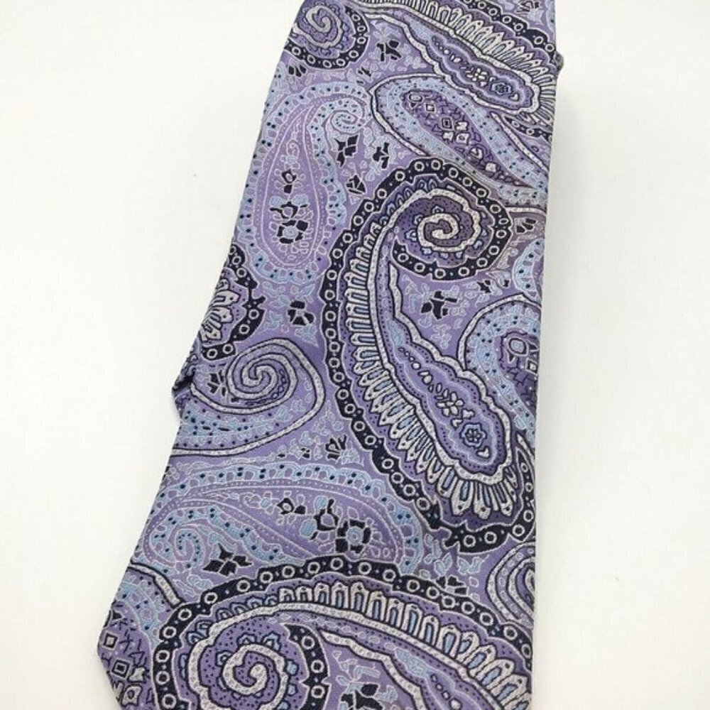 Croft & Barrow Lavender Paisley Woven Tie